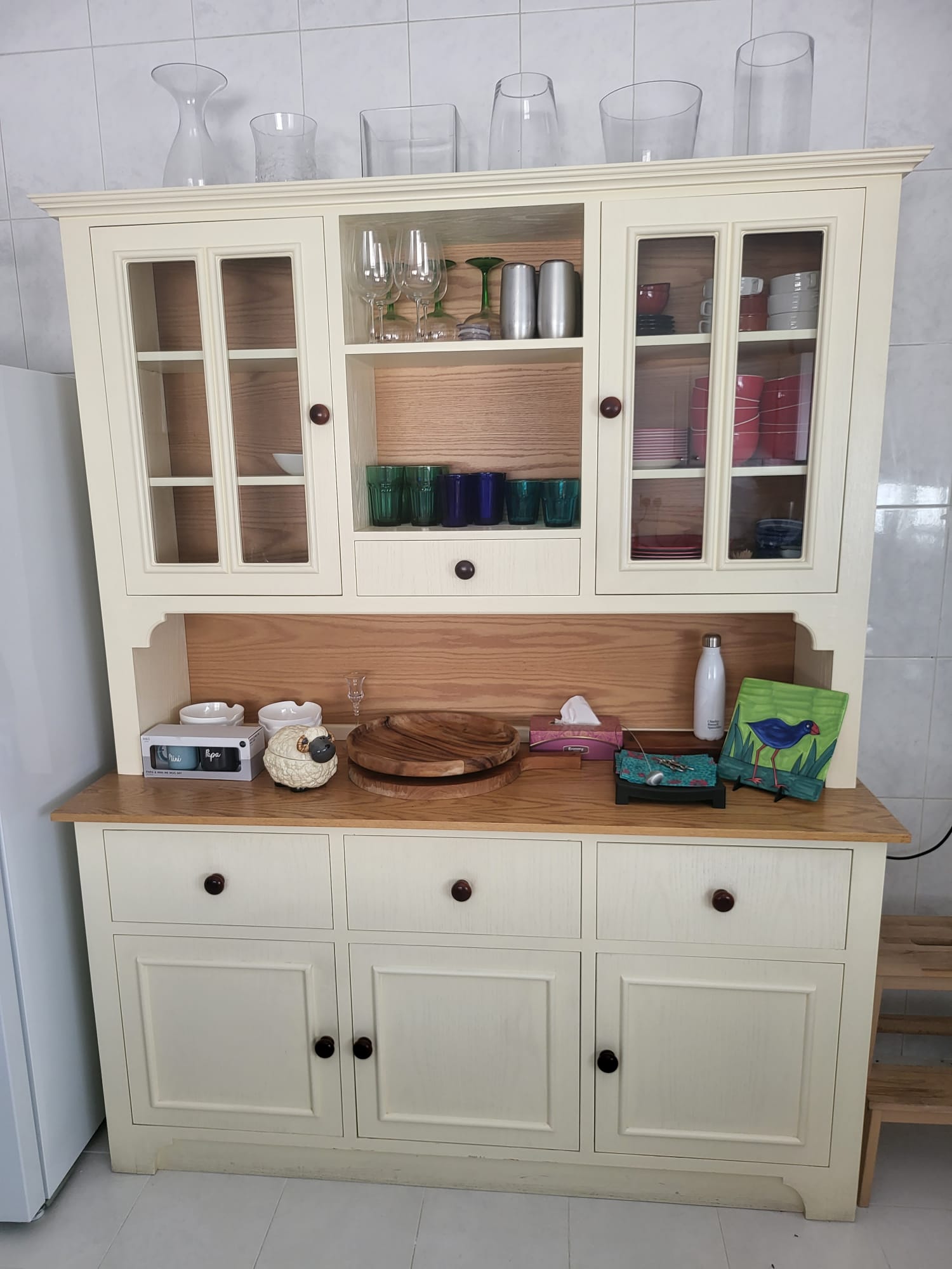 Kitchen Hutch Mums in Bahrain